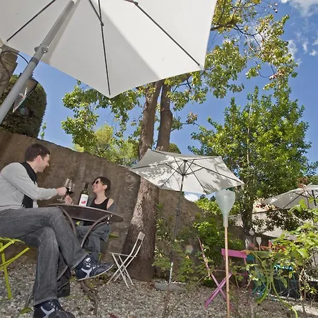 לינה וארוחת בוקר Art'e לוקרנו